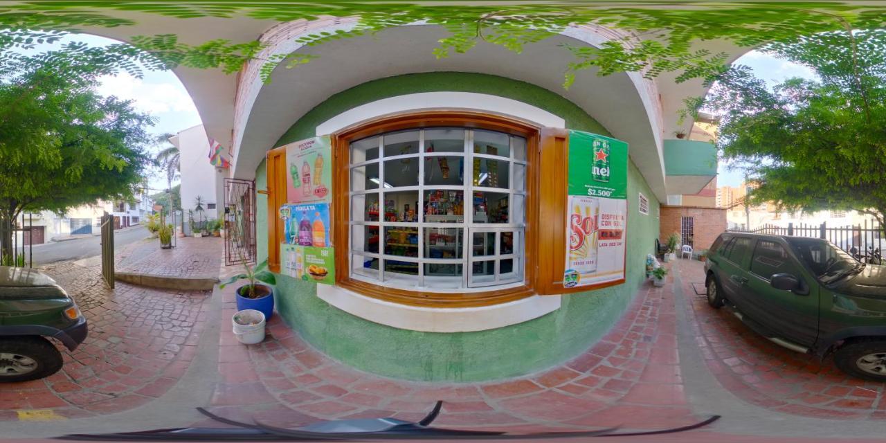 Roof Hostel Калі Екстер'єр фото